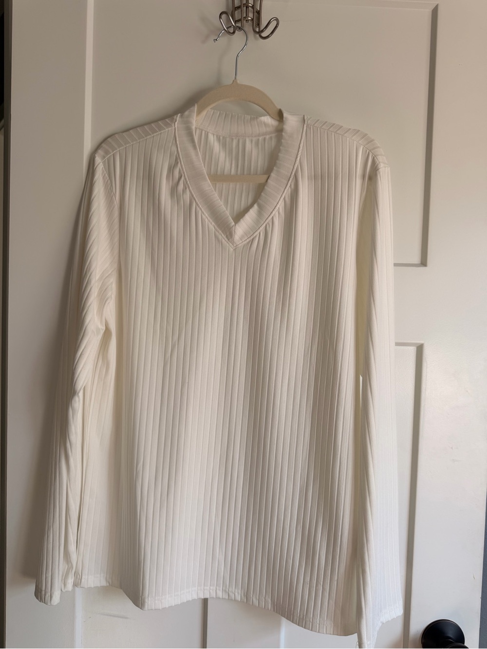 SHEIN Manfinity V-Neck Ribbed Longsleeve - Cream